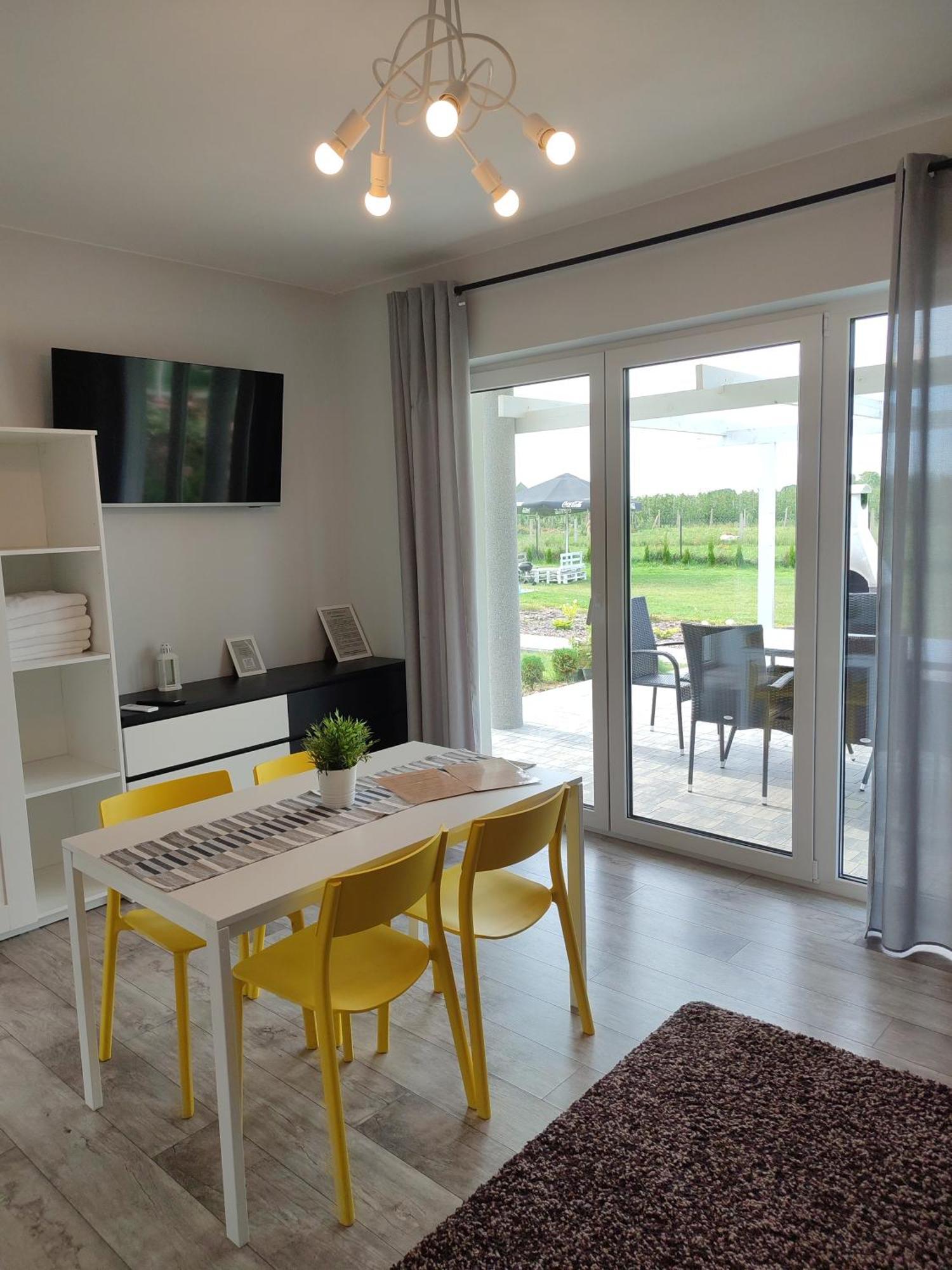 Apartamenty Wilga Z Calorocznym Jacuzzi I Letnim Basenem Pokoj fotografie